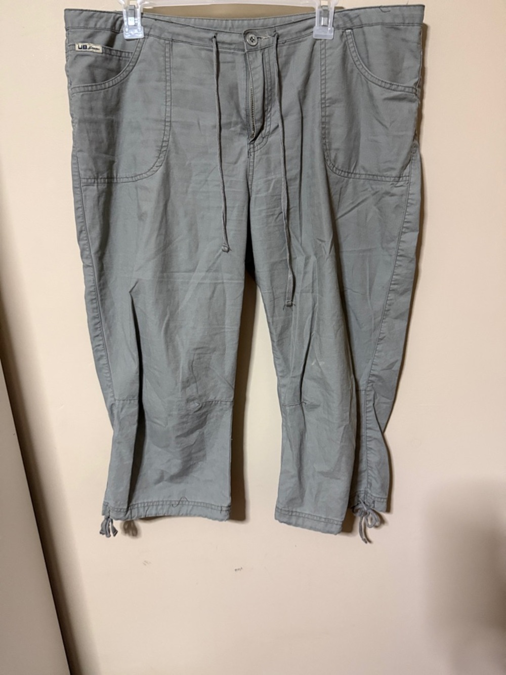 UNIONBAY Women's Light Gray Cropped Drawstring Cargo Pants